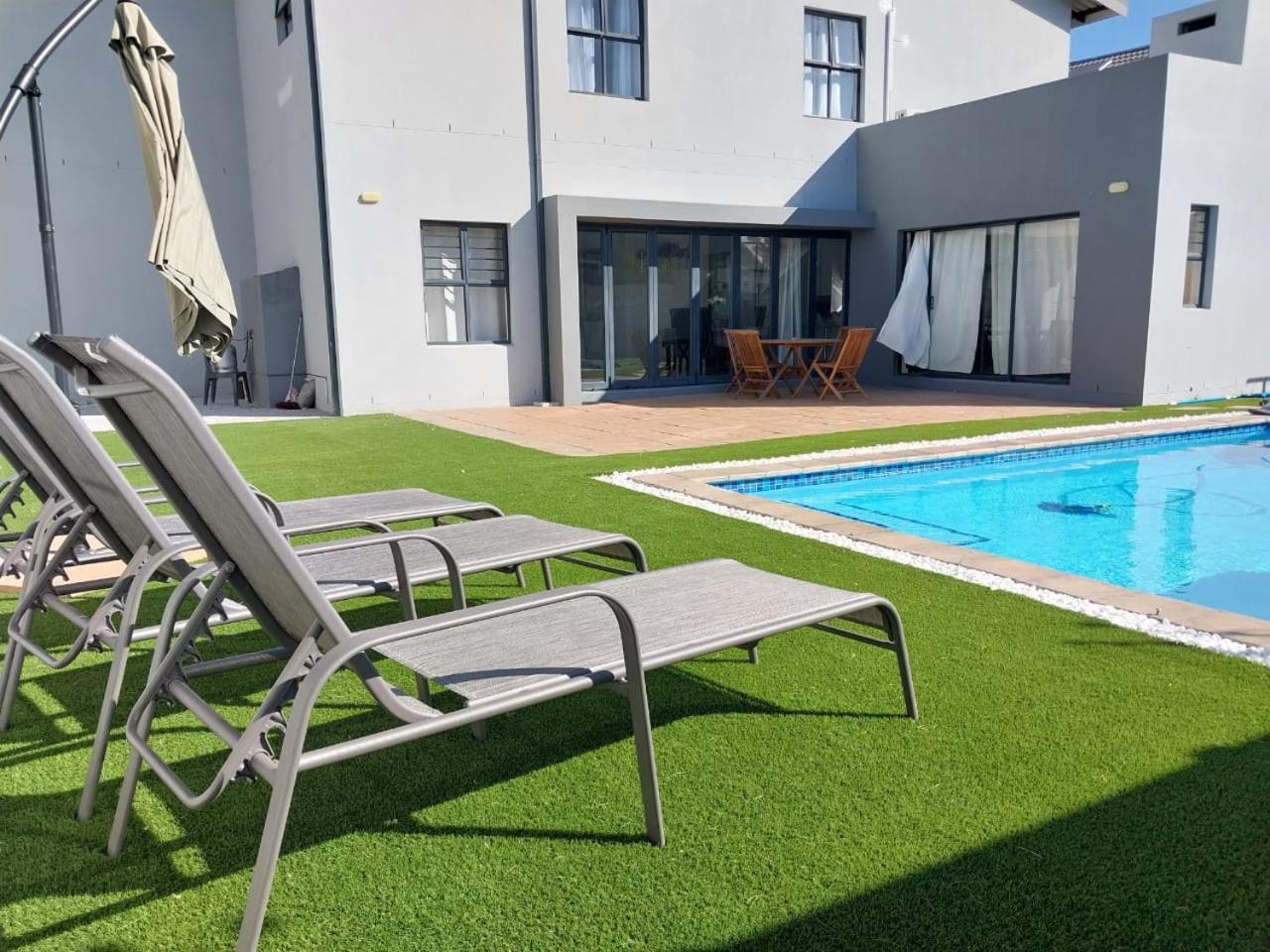 Lnd * Bloubergstrand